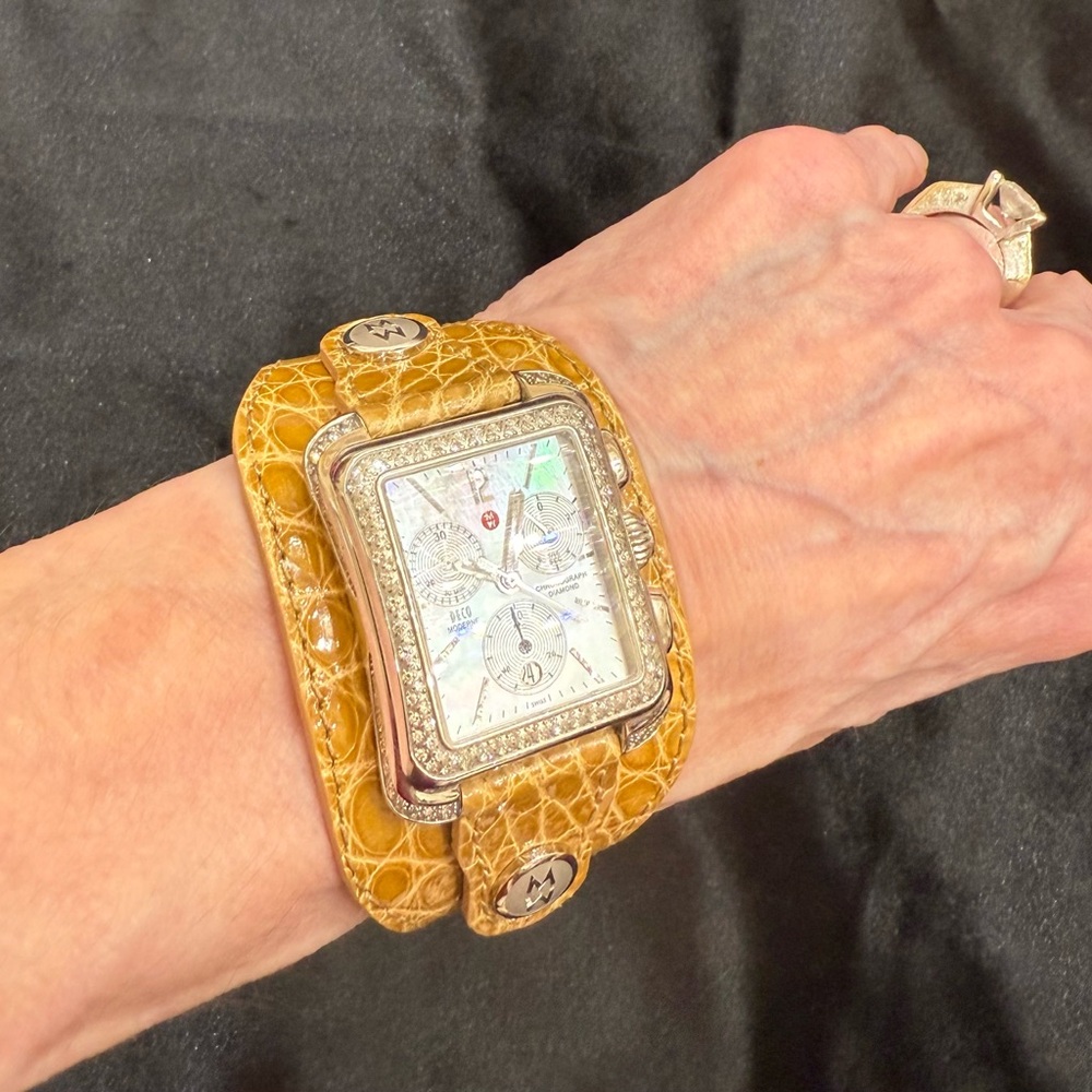 MICHELE Deco 18mm Watch Alligator Cuff Band RED. Rare! - Picture 6 of 7
